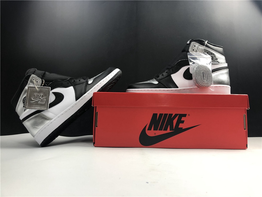 Air Jordan 1 Retro High OG 555088-010